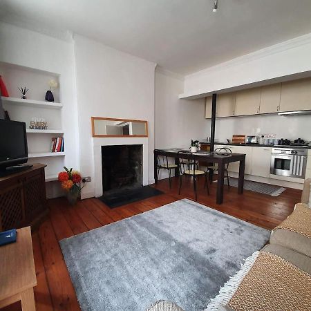 Lovely 2 Bedroom Flat In The Heart Of The City Edinburg Exteriör bild